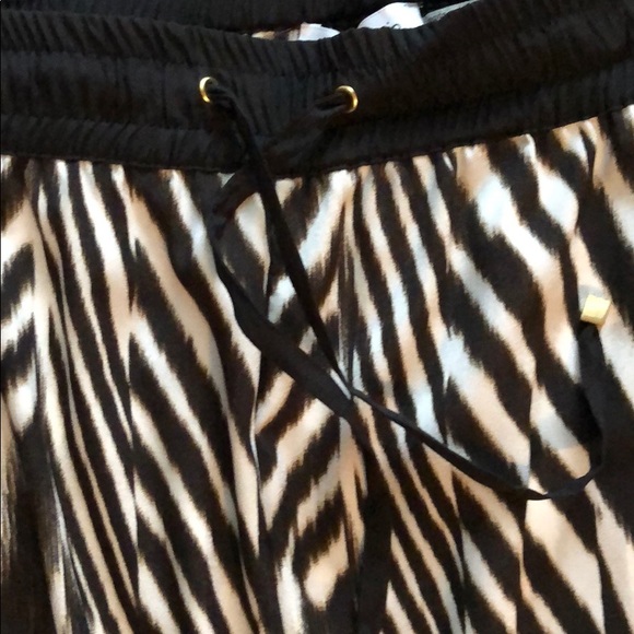 🆕 Calvin Klein drawstring pull on ankle pants - Picture 3 of 5